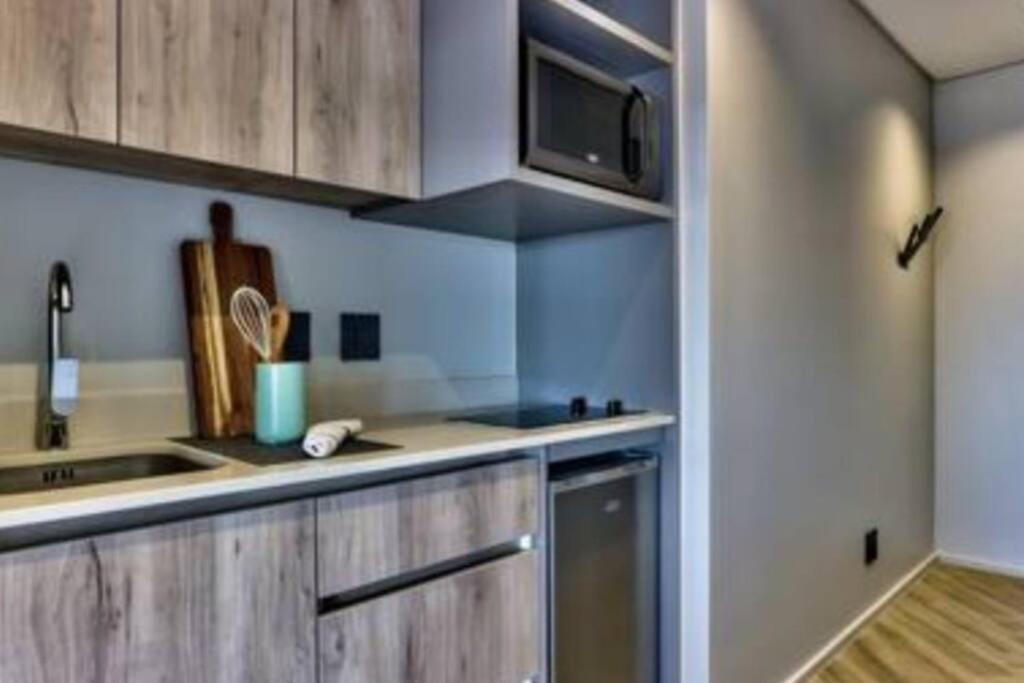 Stunning 1-Bedroom Apartment With Mountain Views Cape Town Exterior photo
