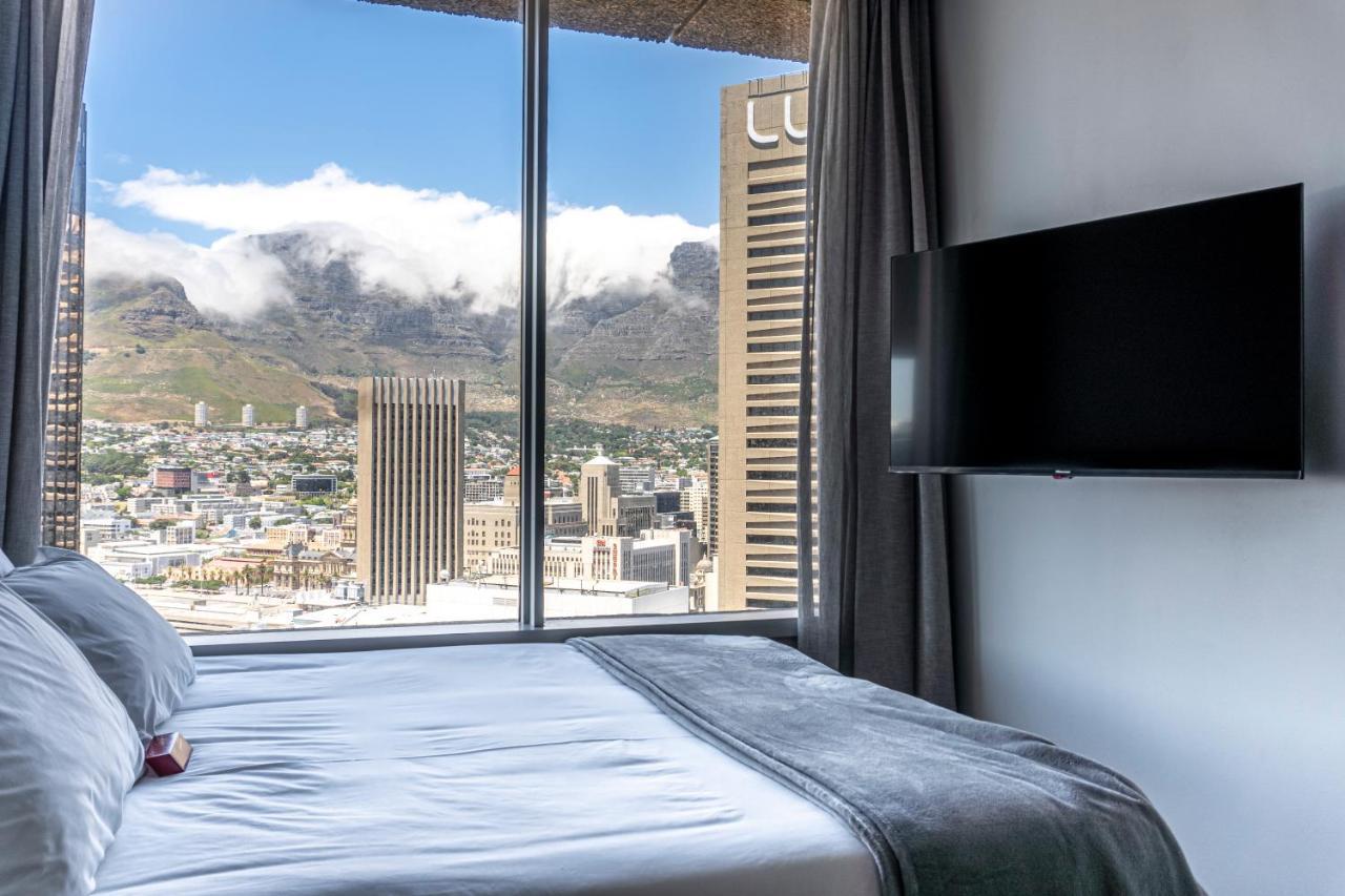 Stunning 1-Bedroom Apartment With Mountain Views Cape Town Exterior photo